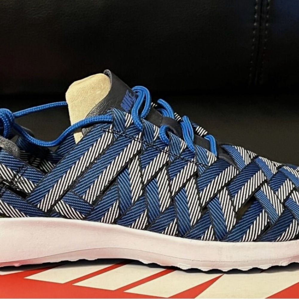 Nike woven Juvenate sneakers womens 91/2